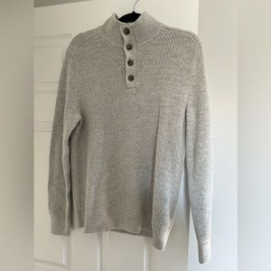 Banana Republic gray sweater. Medium.